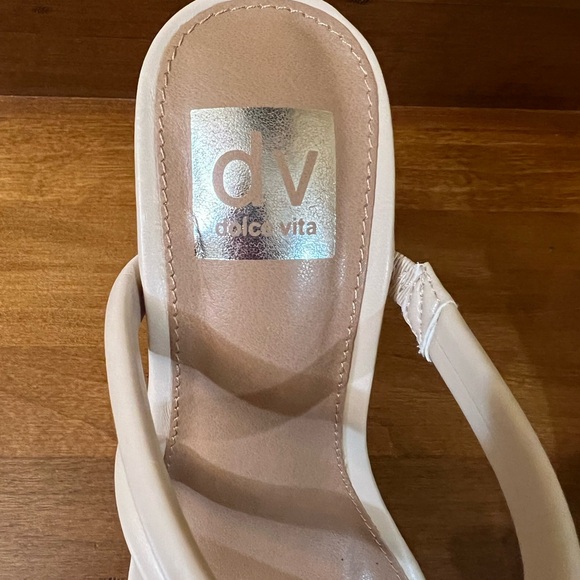 Women's Dolce Vita sandle  size 7 - Picture 2 of 3